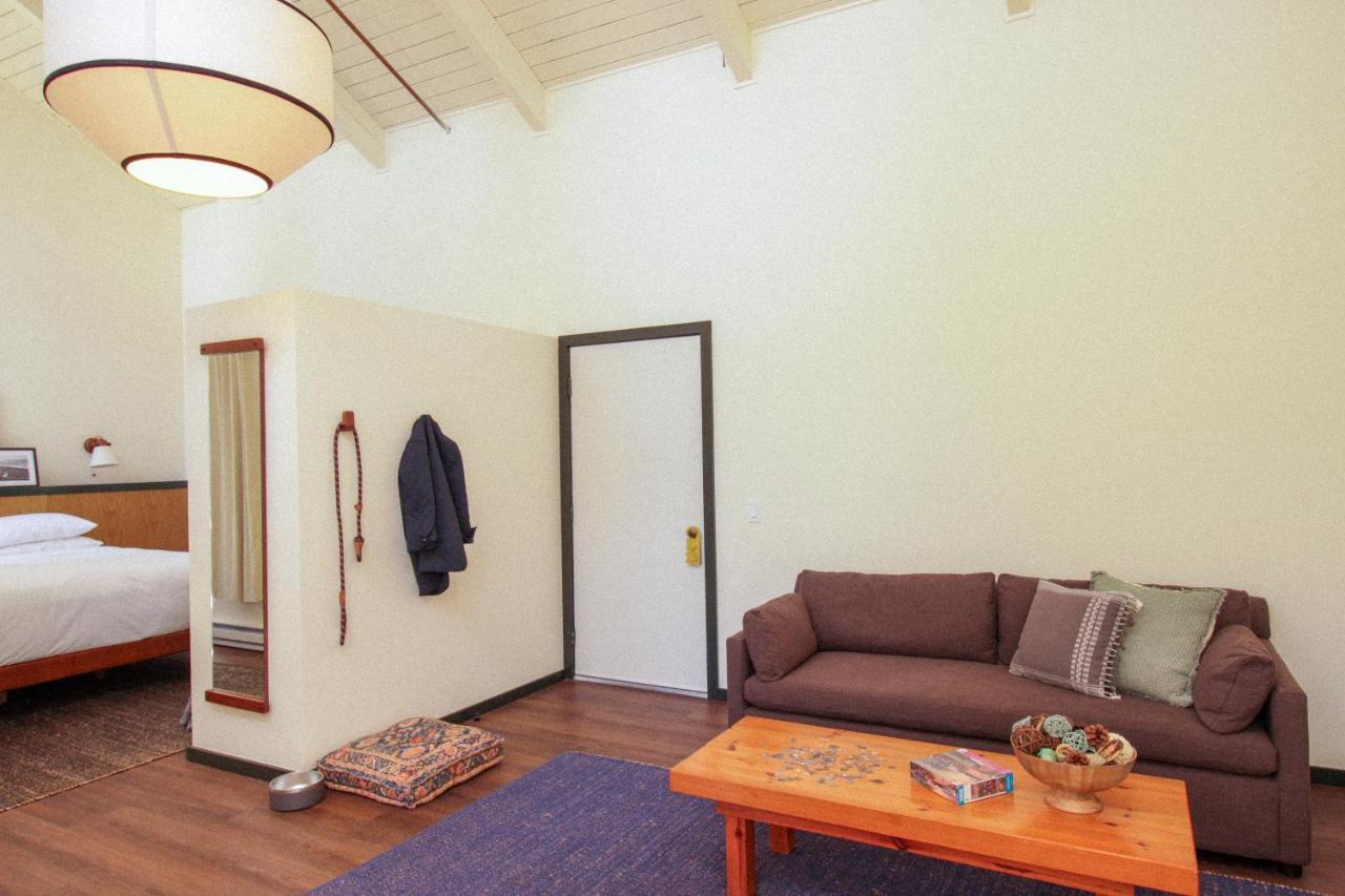 Lodge At Marconi Marshall Екстериор снимка